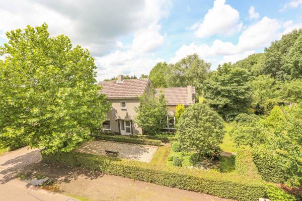 Woning Overasebaan 5 Rijsbergen