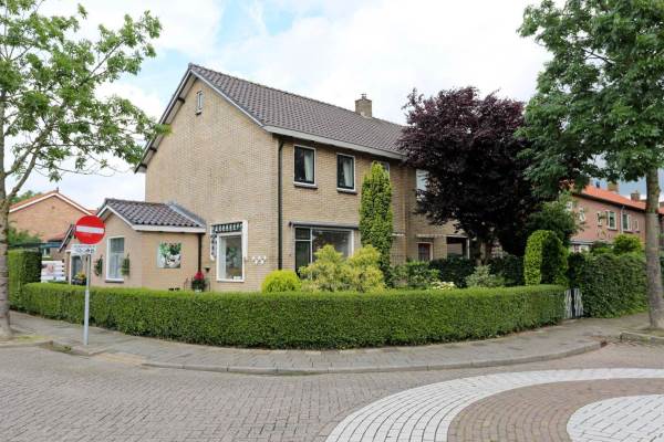 Woning Johan Willem Frisostraat 24 Nieuwerbrug aan den Rijn