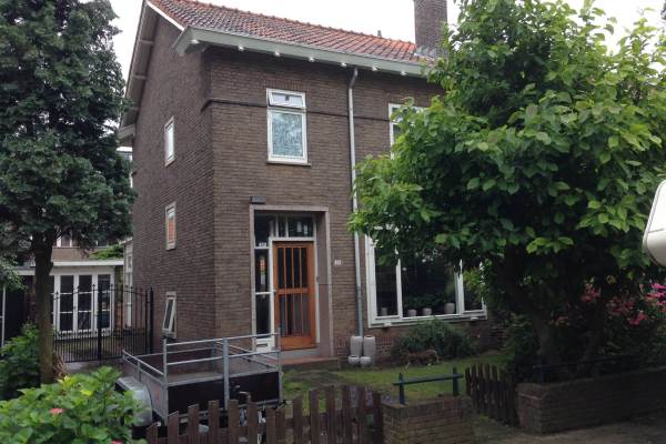 Woning Charlotte de Bourbonstraat 29 Schiedam