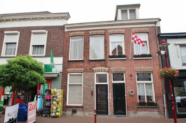 Woning Prof van Ginnekenstraat 24 Oudenbosch