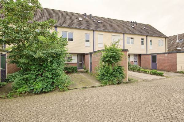 Woning Van der Helststraat 11 Ede