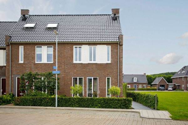 Woning Herman de Ruijterstraat 23 Poederoijen