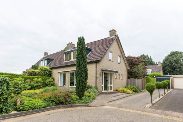 Woning Bergsteinlaan 64 Tuk