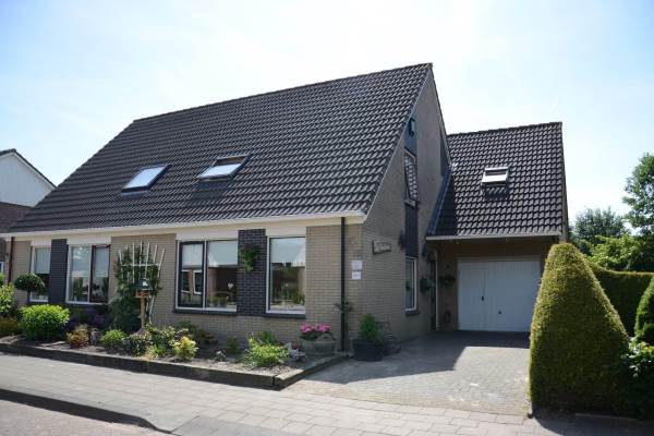 Woning Idsingha 15 Feanwâlden