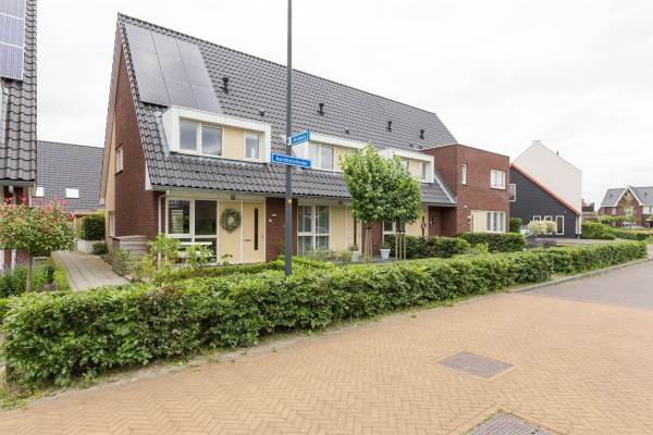 Woning Aardbeivlinder 7 Nijkerk