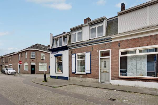 Woning Pastoor van Beurdenstraat 87a Tilburg