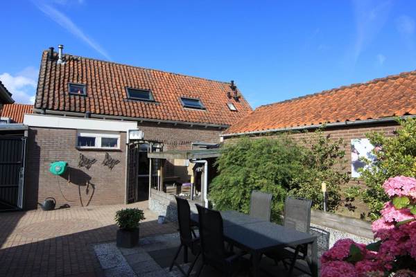 Woning Pieter Biggestraat 17 Ooltgensplaat