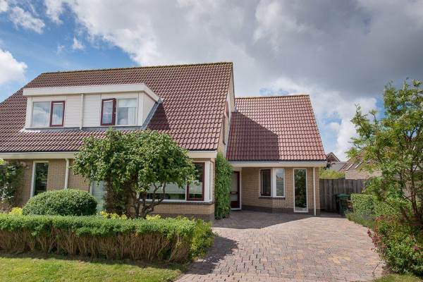Woning Spaarl&22 6;n 6 Kimswerd