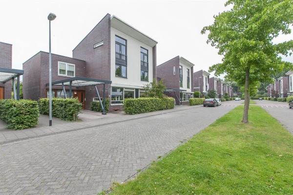 Woning Tonny van Leeuwenlaan 12 Groningen