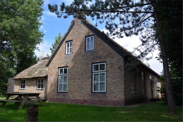 Woning Joerelaan 1 Eastermar