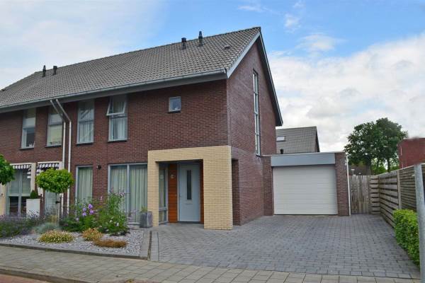 Woning van Kinsbergenlaan 25 Winschoten
