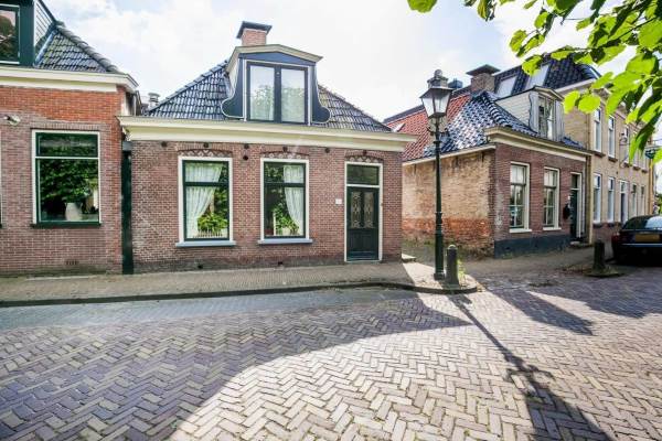 Woning Tsjerkebuorren 30 Dronryp