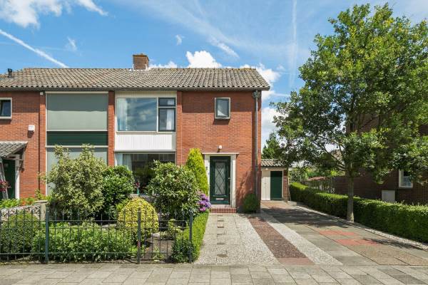 Woning St. Victorstraat 12 Waddinxveen