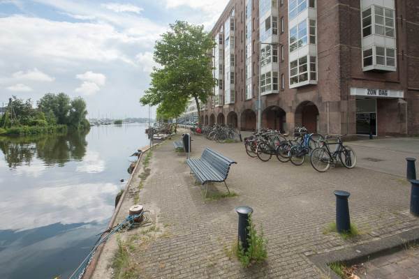 Woning Zeeburgerkade 74 Amsterdam