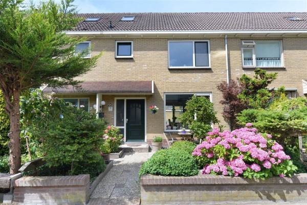 Woning Anna van Saksenstraat 90 Noord-Scharwoude