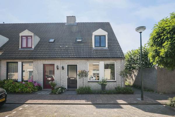 Woning Herman Gorterlaan 18 Raamsdonksveer