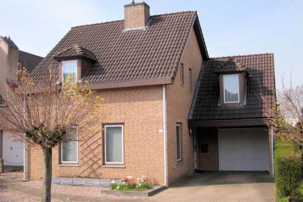 Woning Lijsterhof 17 Elsloo Lb