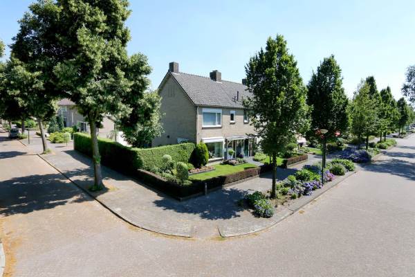 Woning President Kennedyplein 1 Kaatsheuvel