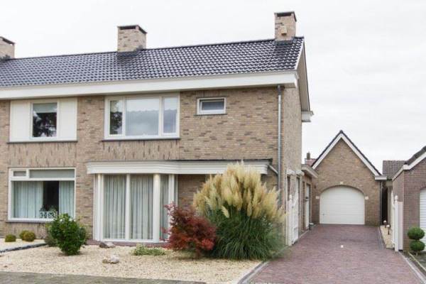 Woning Akkerlingen 25 Hoeven