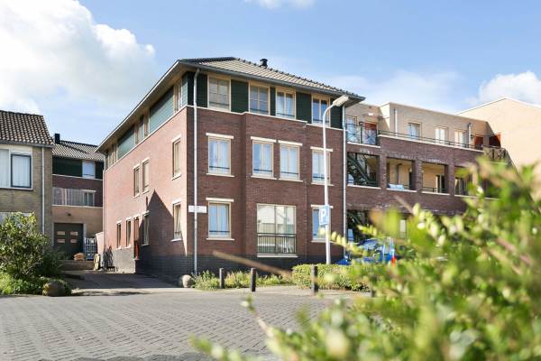 Woning van Alcmaerlaan 30 Hoogmade
