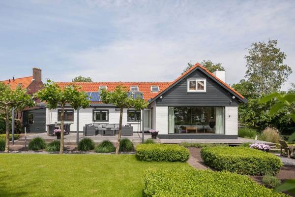 Woning Dorpsstraat 42 Markenbinnen