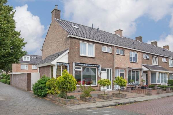 Woning van Woesikstraat 34 Heemskerk