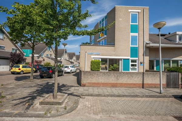 Woning Josephine van Gasterenstraat 1 Spijkenisse