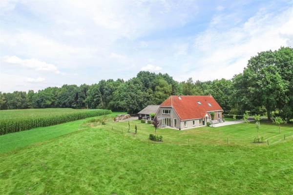Woning Kanaal W.Z. 6 Wijster