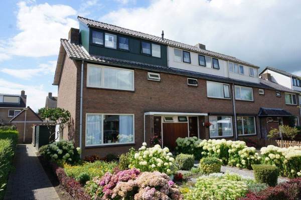 Woning Oranjelaan 20 Giessenburg