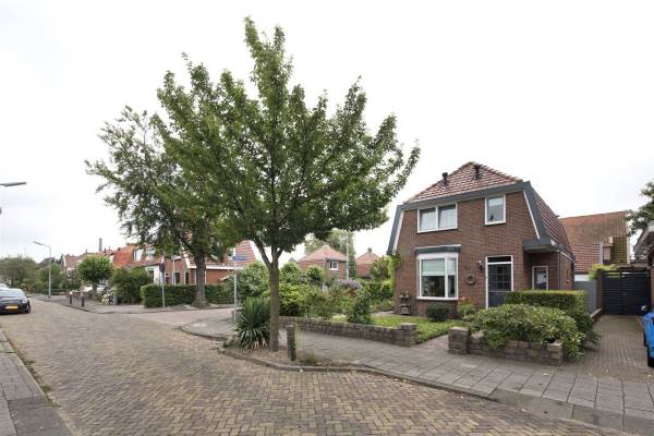 Woning Eikenlaan 18 Zwanenburg