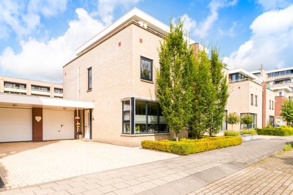 Woning Van Leeuwenhoeklaan 178 Roosendaal