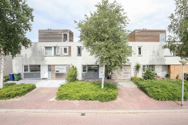 Woning E. du Perronstraat 4 Almere