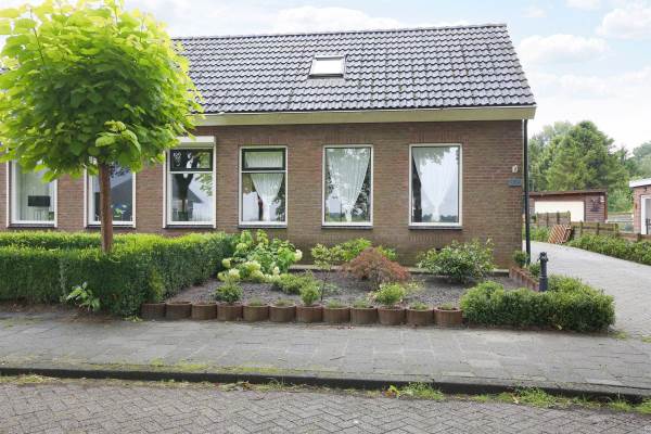 Woning Kanaal B ZZ 206 Emmer-Compascuum