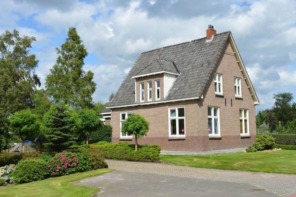 Woning Kanaal A NZ 16 Emmer-Compascuum