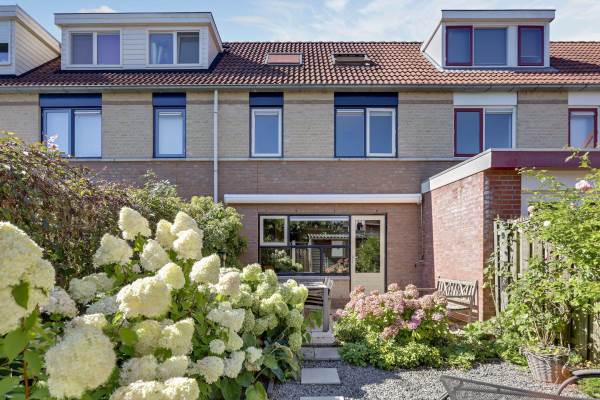 Woning Duifkruid 72 Tiel