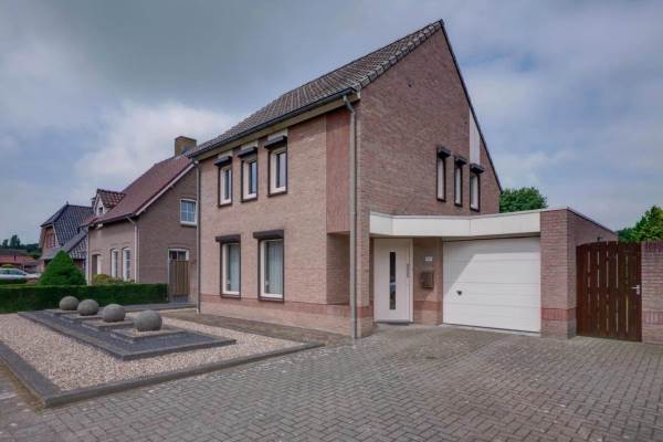 Woning Pater van Donstraat 19c Heibloem