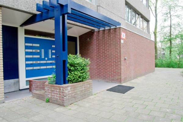Woning Adama van Scheltemaplein 11 Delft