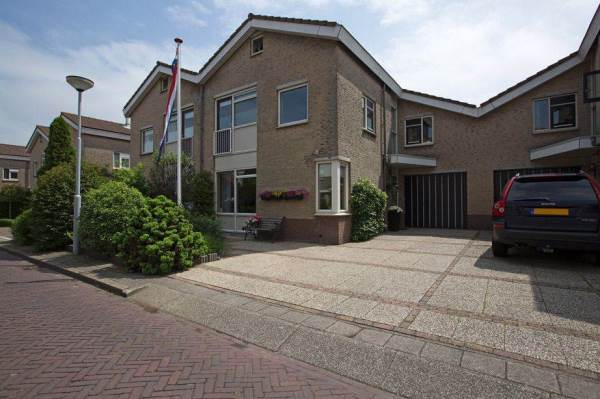 Woning Vogelkers 86 Heemskerk