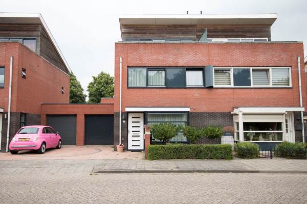 Woning Martinus Nijhofflaan 17 Roosendaal