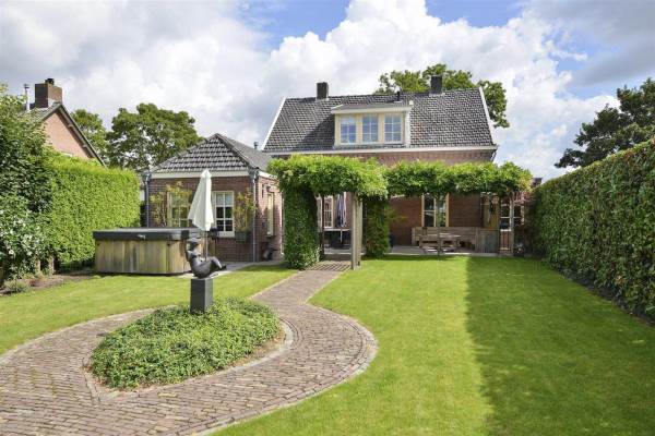 Woning Kerkstraat 11 Rossum Gld