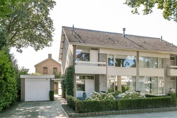 Woning Lange Voren 1 Riel