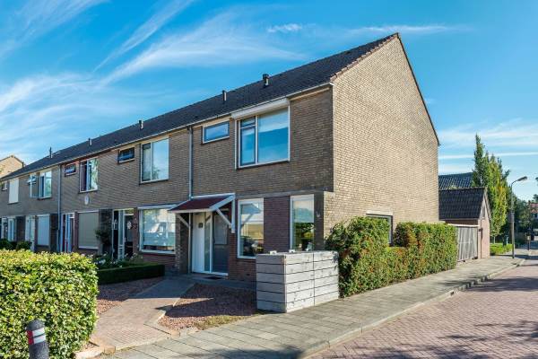 Woning Dr. Gravemeijerstraat 39 Giessenburg