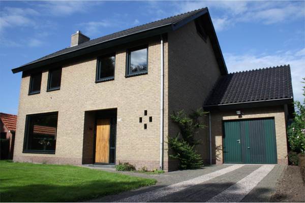 Woning rweg 105 Lievelde