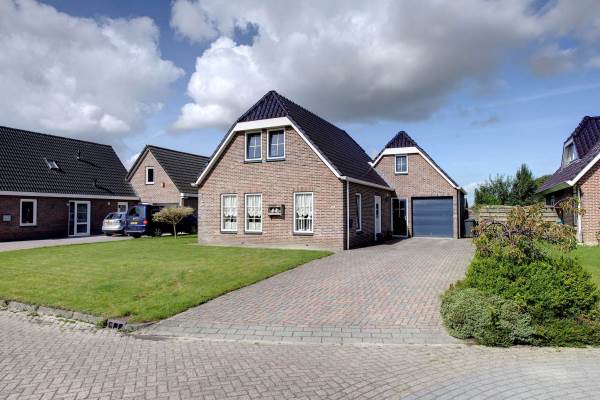 Woning Esdoornstraat 13 Uithuizermeeden