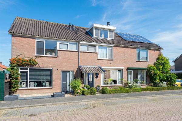 Woning Prinses Margrietlaan 15 Oud-Alblas