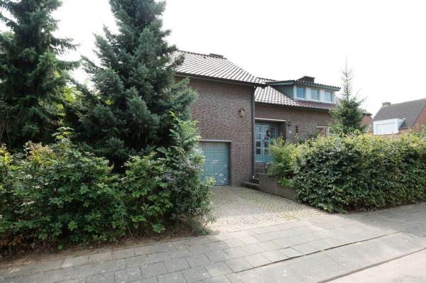 Woning De Leu 51 Oirsbeek