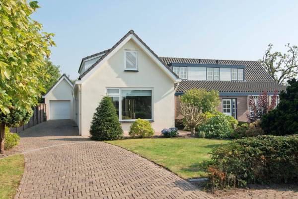 Woning Bergakker 60 Kapel Avezaath, Gem. Tiel