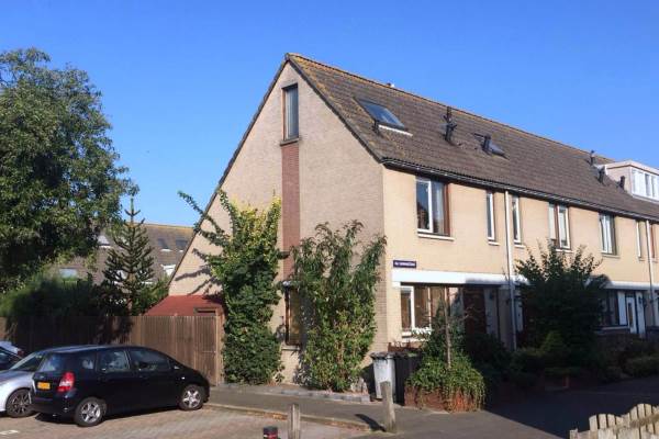Woning Ina Dammanstraat 16 Zaandam
