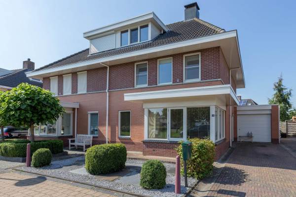 Woning Jan van Nassauplantsoen 11 Steenwijk