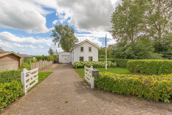 Woning Binnen 4 Dussen